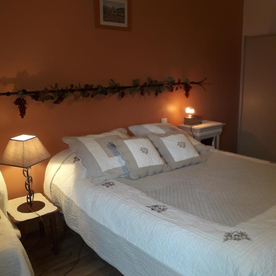 Vents D'Anges Bed & Breakfast Sainte-Cecile-les-Vignes Exterior photo