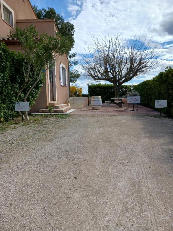 Vents D'Anges Bed & Breakfast Sainte-Cecile-les-Vignes Exterior photo